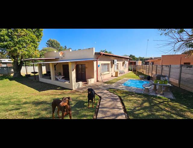 5 BEDROOM HOUSE FOR SALE IN WELGELEGEN